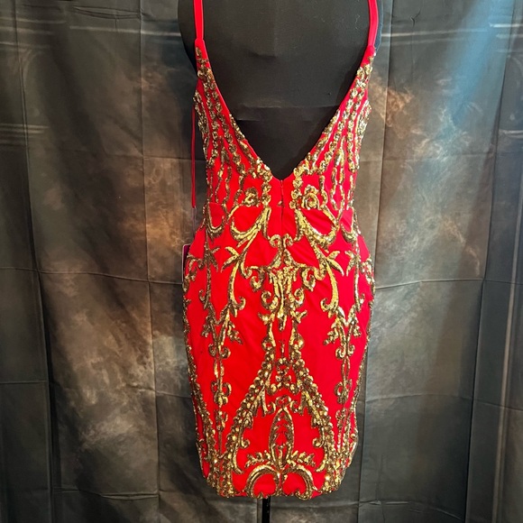 Abby Paris NWT Red and Gold Mini Formal Dress   Size 4 - Picture 4 of 8